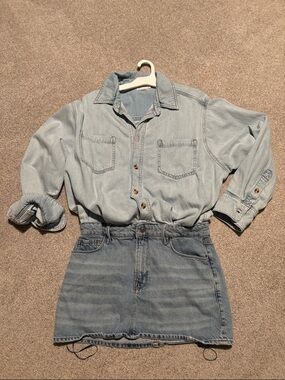 Good American Light Blue Denim Shirt Jacket